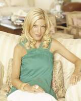 Tori Spelling Longsleeve T-shirt #2072833