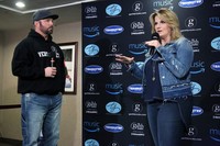 Trisha Yearwood Sweatshirt #3266273