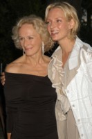Uma Thurman Longsleeve T-shirt #1441776