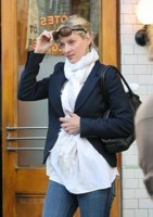 Uma Thurman Longsleeve T-shirt #1448199