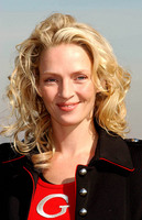 Uma Thurman Longsleeve T-shirt #2231762