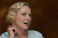Uma Thurman Longsleeve T-shirt #2236102