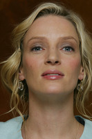 Uma Thurman Longsleeve T-shirt #2236105