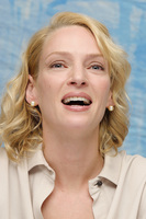 Uma Thurman Longsleeve T-shirt #2280036