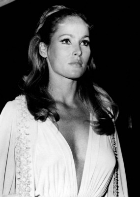 Ursula Andress Mouse Pad 1537937