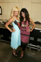 Vanessa Anne Hudgens & Ashley Tisdale Longsleeve T-shirt #1458476