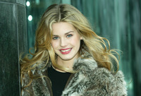 Vanessa Hessler hoodie #2008580
