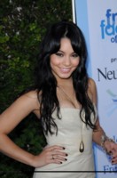 Vanessa Hudgens Sweatshirt #1523388