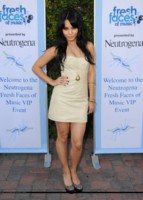 Vanessa Hudgens Sweatshirt #1523390