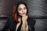 Vanessa Hudgens Sweatshirt #2453070