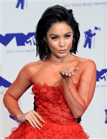 Vanessa Hudgens Sweatshirt #3036410
