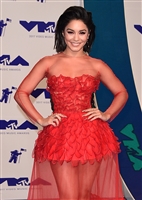 Vanessa Hudgens longsleeve t-shirt #3036442