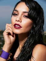 Vanessa Hudgens Sweatshirt #3828189