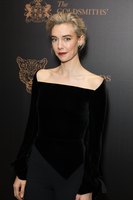 Vanessa Kirby Sweatshirt #2825623
