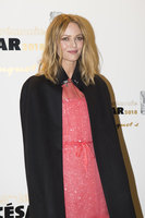 Vanessa Paradis Sweatshirt #3122978