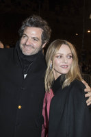 Vanessa Paradis Sweatshirt #3123011