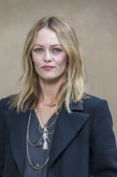 Vanessa Paradis Sweatshirt #3169372