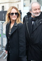 Vanessa Paradis Sweatshirt #3169391