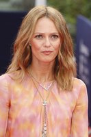 Vanessa Paradis hoodie #3955877