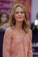 Vanessa Paradis Tank Top #3955884