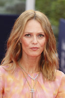 Vanessa Paradis t-shirt #3955902