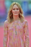 Vanessa Paradis hoodie #3955903