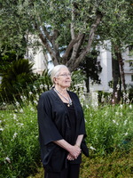 Vanessa Redgrave Sweatshirt #3655065