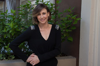 Vera Farmiga t-shirt #2453446