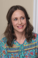 Vera Farmiga longsleeve t-shirt #2616966