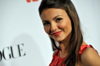Victoria Justice t-shirt #1521338