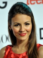 Victoria Justice Longsleeve T-shirt #1521340