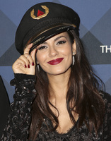 Victoria Justice Longsleeve T-shirt #2767633