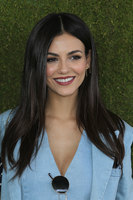 Victoria Justice Longsleeve T-shirt #2877639