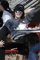 Victoria Justice Longsleeve T-shirt #3027501