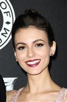 Victoria Justice Longsleeve T-shirt #3027560