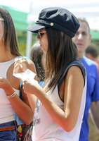 Victoria Justice Sweatshirt #3244542
