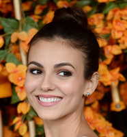 Victoria Justice Sweatshirt #3813320