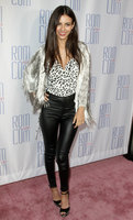 Victoria Justice Longsleeve T-shirt #3869920