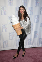 Victoria Justice Sweatshirt #3869942