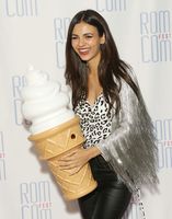 Victoria Justice tote bag #G2487223