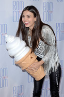 Victoria Justice Sweatshirt #3870015