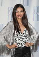 Victoria Justice Longsleeve T-shirt #3870052