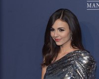 Victoria Justice longsleeve t-shirt #3946018