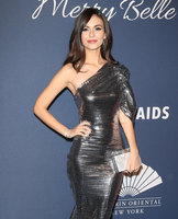 Victoria Justice Longsleeve T-shirt #3946069