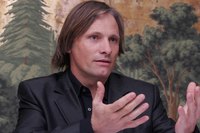 Viggo Mortensen magic mug #G584157