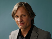 Viggo Mortensen magic mug #G633343
