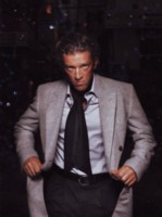 Vincent Cassel Longsleeve T-shirt #1511544