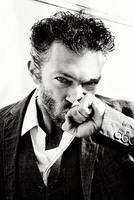 Vincent Cassel Longsleeve T-shirt #2329461