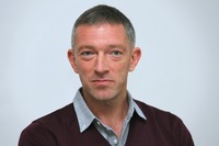 Vincent Cassel Longsleeve T-shirt #2445418