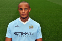 Vincent Kompany Longsleeve T-shirt #2386179
